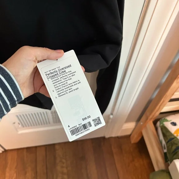 LULULEMON Perfectly Oversized Crop Crew Black Size 4 NWT - Picture 5 of 6